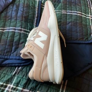 Pink new balance sneakers!